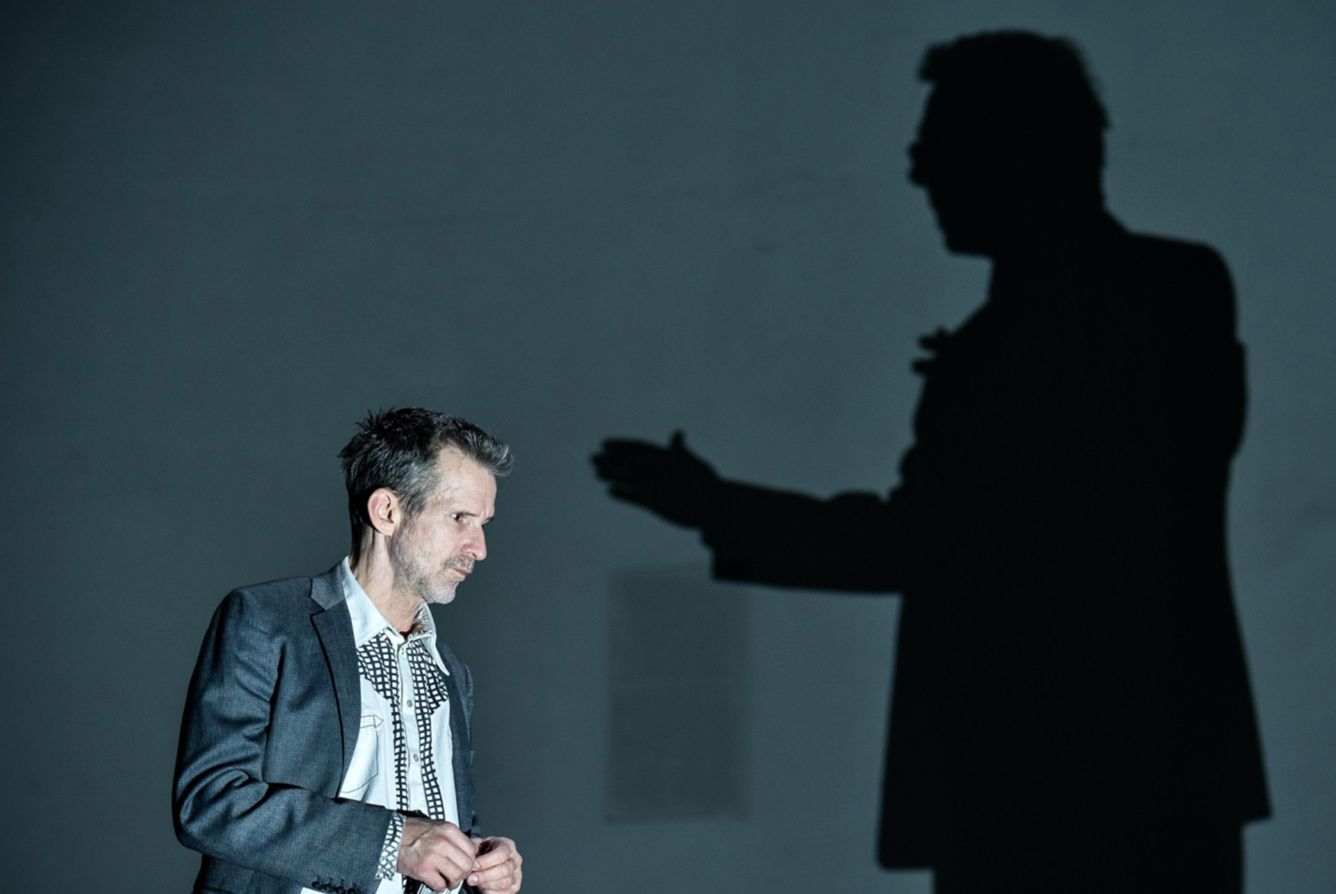 2018 - TOD EINES HANDLUNGSREISENDEN